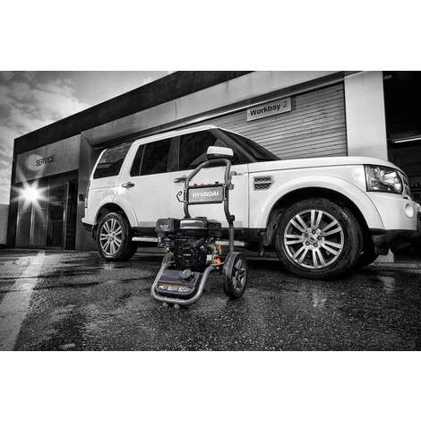 HYUNDAI Nettoyeur Haute Pression Thermique 240 Bar - 224 Cm³ HNHPT240 6 HYUNDAI Nettoyeur Haute Pression Thermique 240 Bar - 224 Cm³ HNHPT240 – Image 4