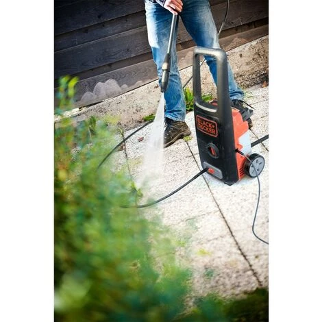 Nettoyeur Haute Pression BLACK & DECKER 1400W COMPLET Enrouleur + Brosse Fixe + Brosse Terrasse 110 Bar 390 L/h 7 Nettoyeur Haute Pression BLACK & DECKER 1400W COMPLET Enrouleur + Brosse Fixe + Brosse Terrasse 110 Bar 390 L/h – Image 5